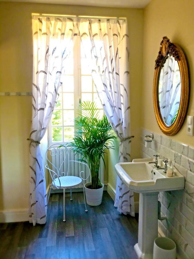 Logis De Tirac Bed and Breakfast Lorignac Exteriör bild