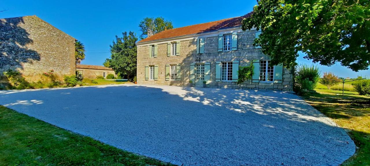 Logis De Tirac Bed and Breakfast Lorignac Exteriör bild