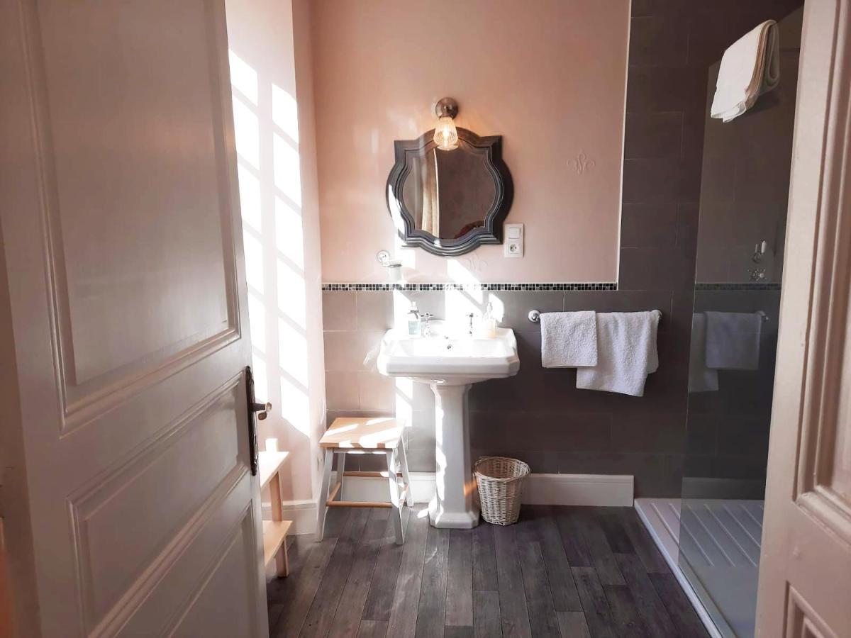 Logis De Tirac Bed and Breakfast Lorignac Exteriör bild