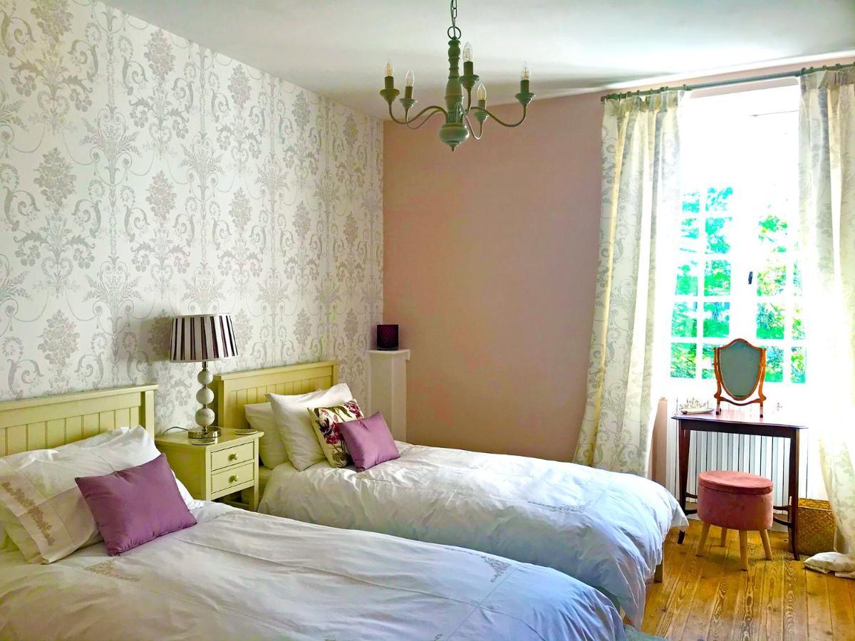 Logis De Tirac Bed and Breakfast Lorignac Exteriör bild
