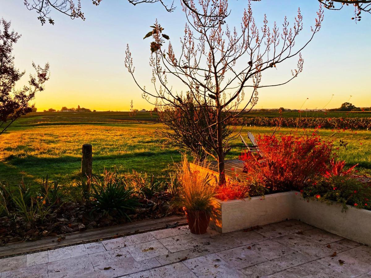 Logis De Tirac Bed and Breakfast Lorignac Exteriör bild